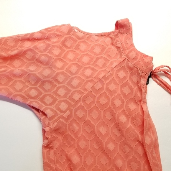 IZ Byer Orange open shoulder top , size Small - Picture 7 of 10